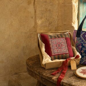 Embroidered cushion cover gift box and tote bag – Lamset Ebdaa